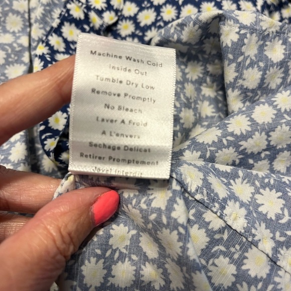GRAYSON/ Anthropologie The Hero Daisy Print Button Up Shirt Sz XS EUC - Picture 6 of 7